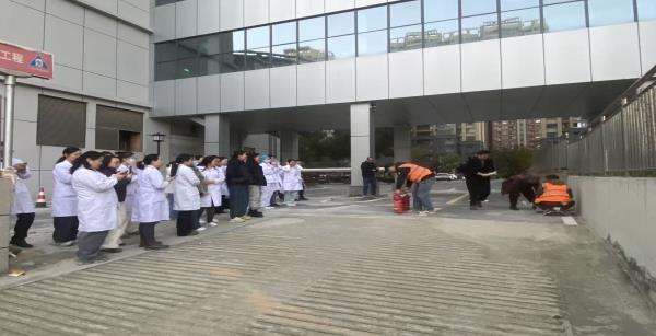 f6e001376ee95175c590118fa1586bec